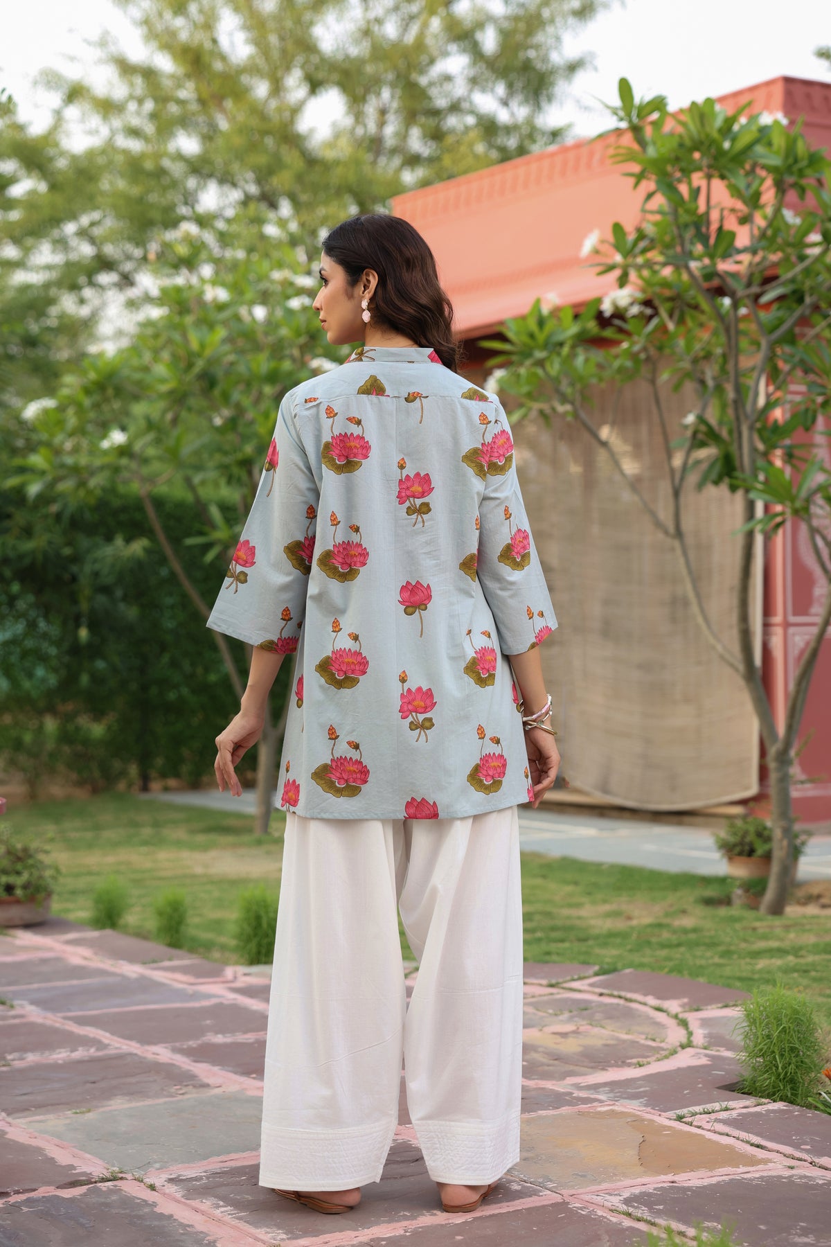Vintage Lotus Pond Cotton Top