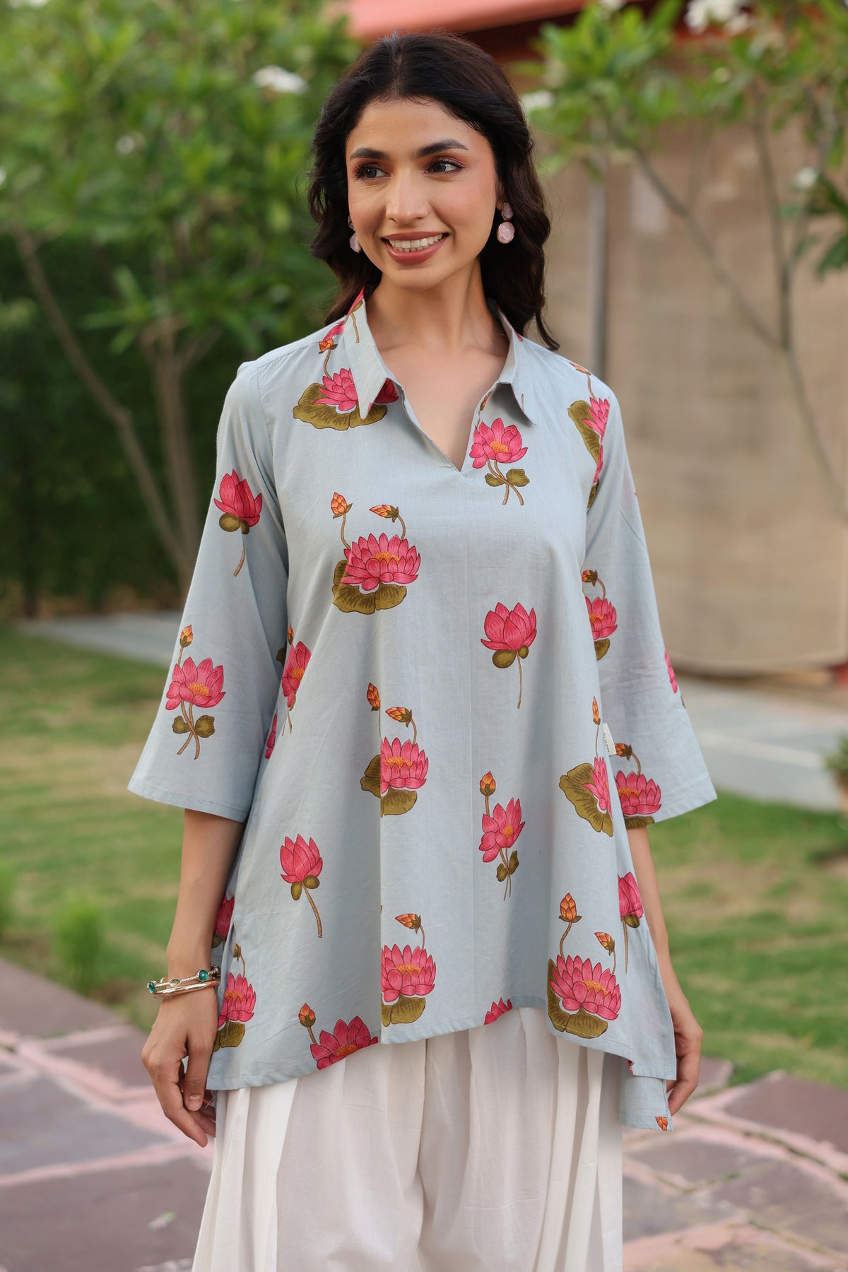 Vintage Lotus Pond Cotton Top