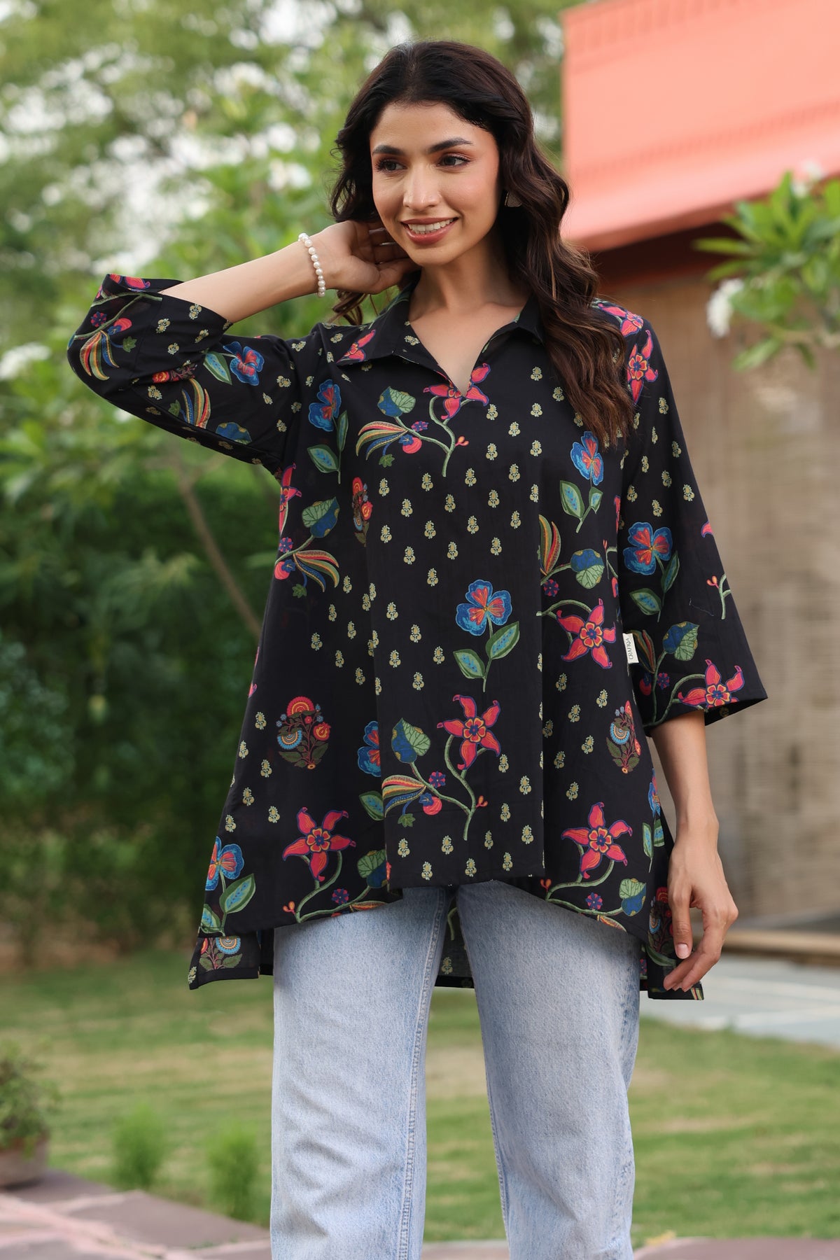 Wildflower Noir Cotton Top