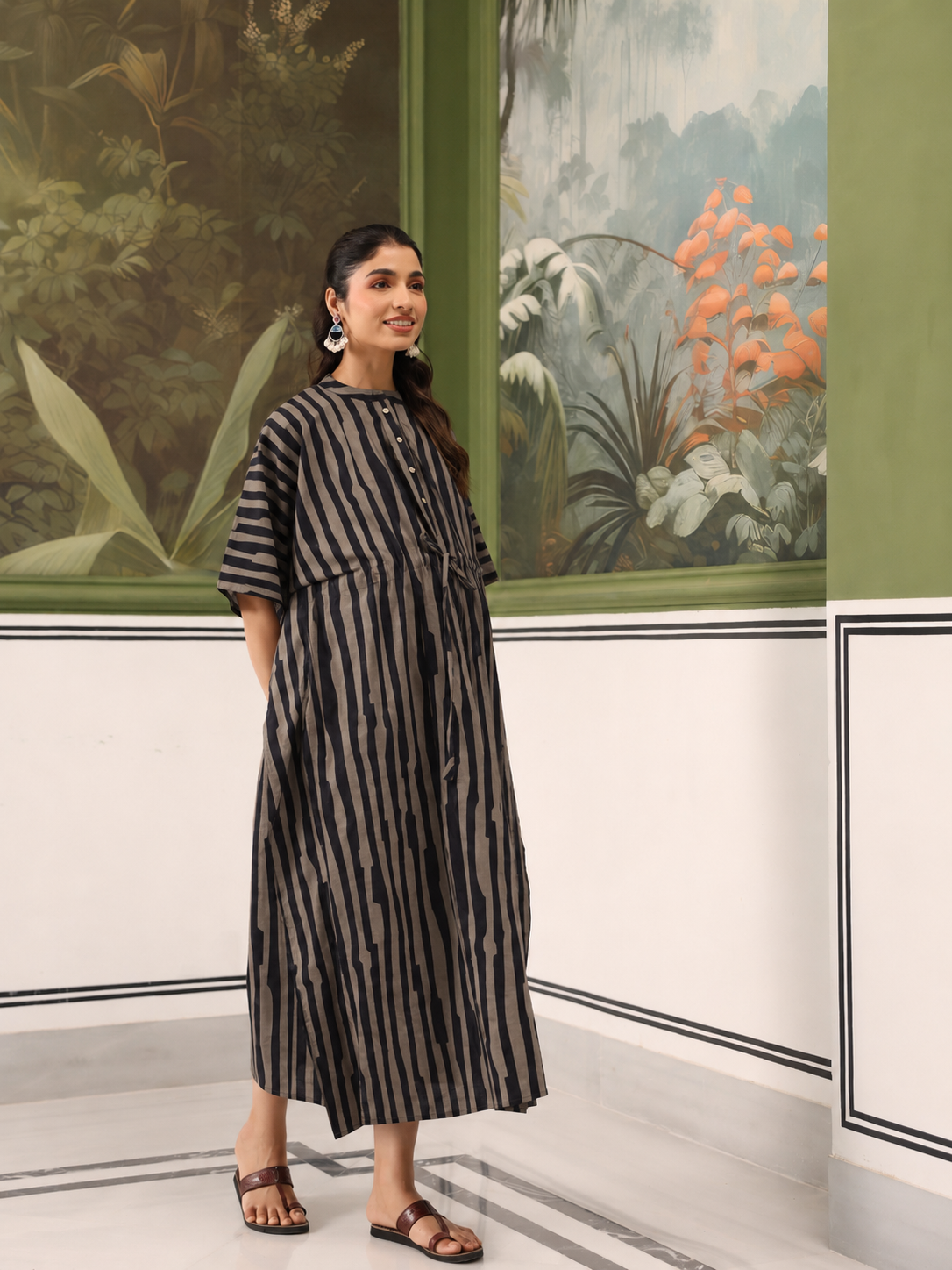 Black Grey Abstract Stripe Cotton Maternity - Nursing Kaftan ( One-Size )