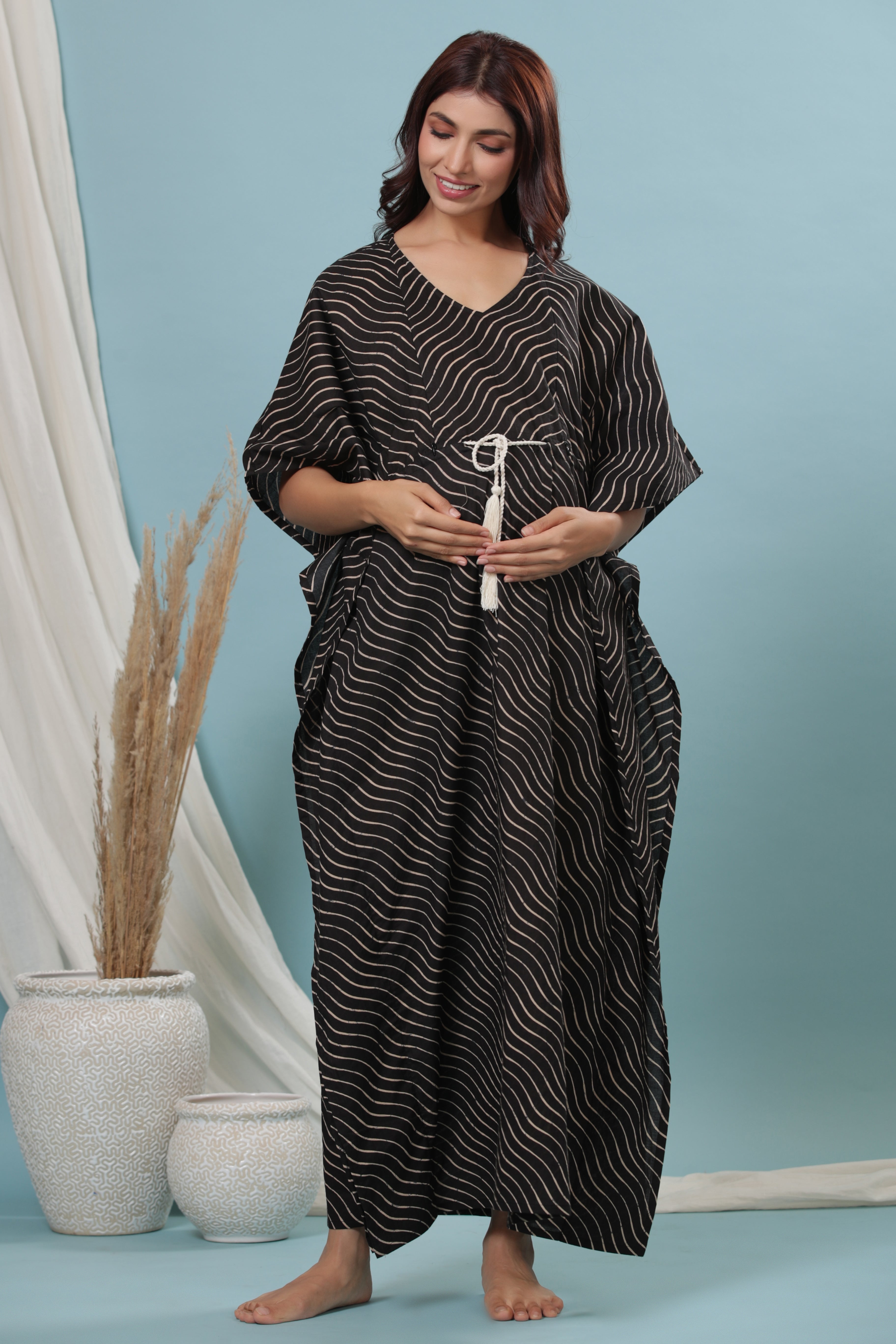 Black Pretty Wave Cotton Maternity - Nursing Kaftan ( One-Size )