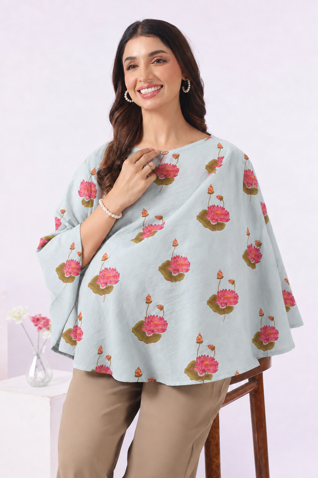 Vintage Lotus Pond Cotton Nursing Cover (One-Size)