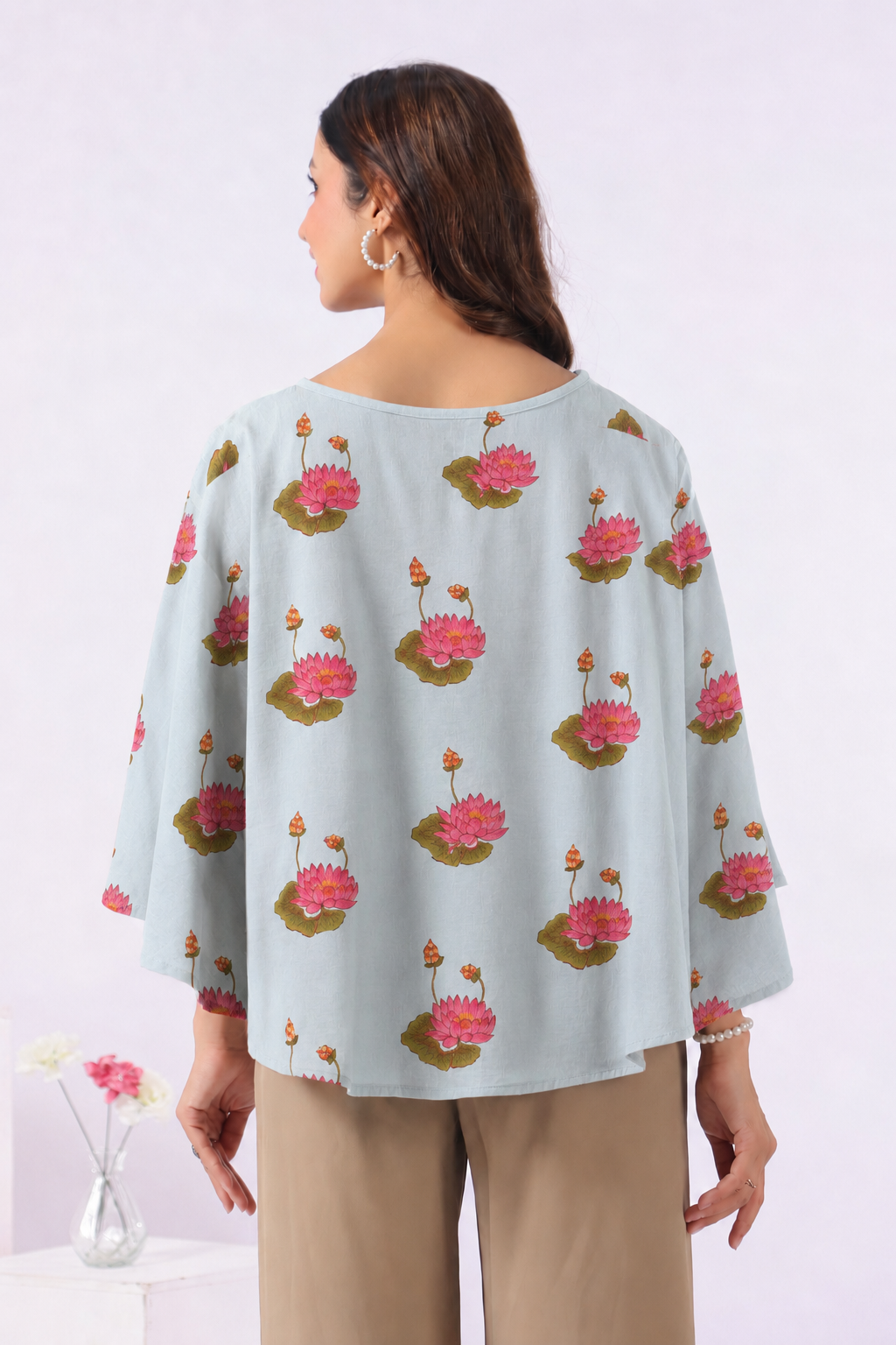 Vintage Lotus Pond Cotton Nursing Cover (One-Size)