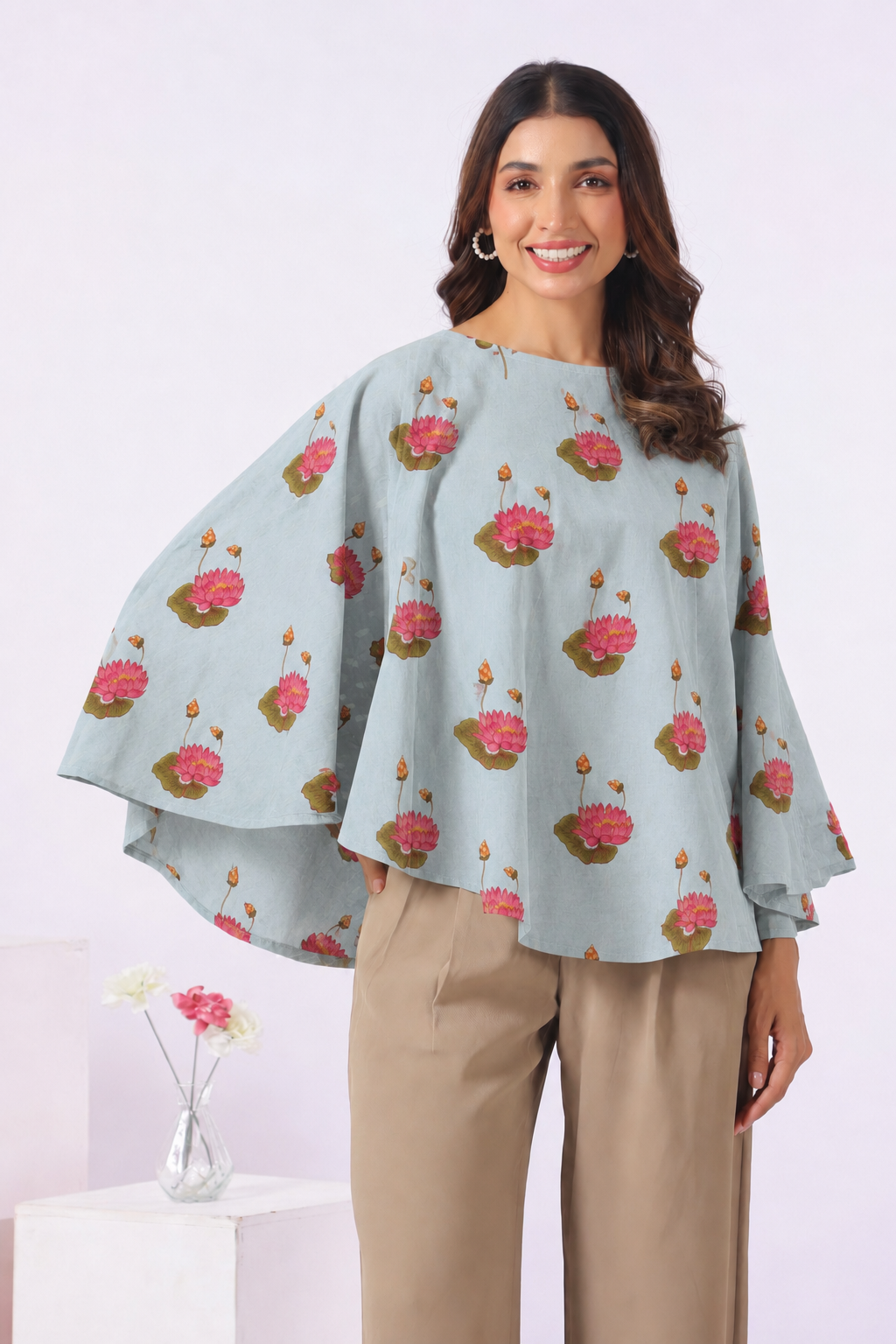 Vintage Lotus Pond Cotton Nursing Cover (One-Size)