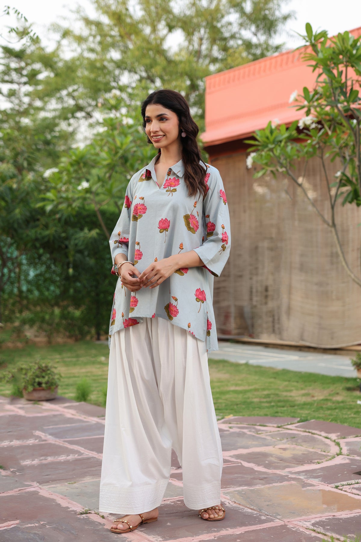 Vintage Lotus Pond Cotton Top