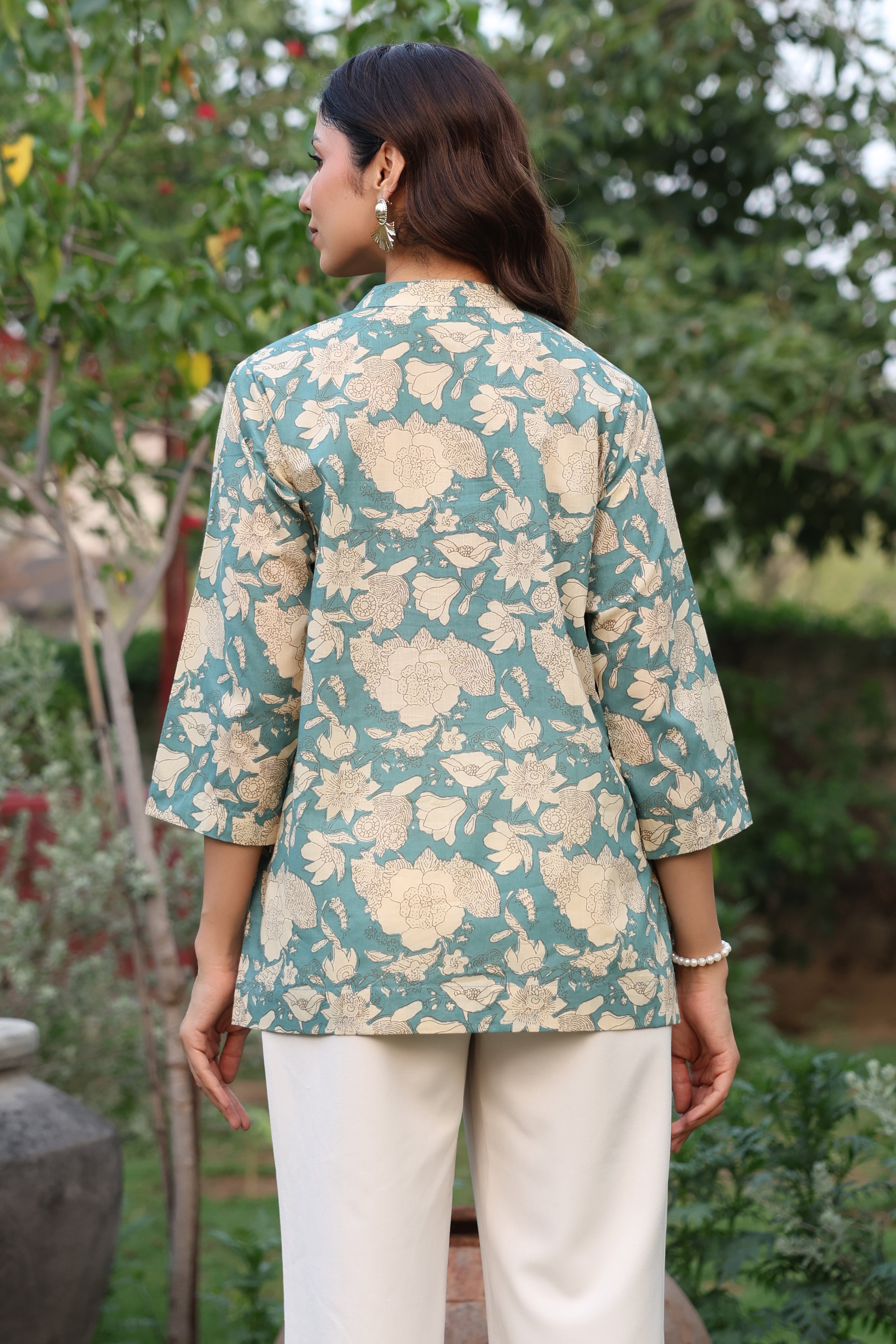 Teal Gardenia Cotton Top