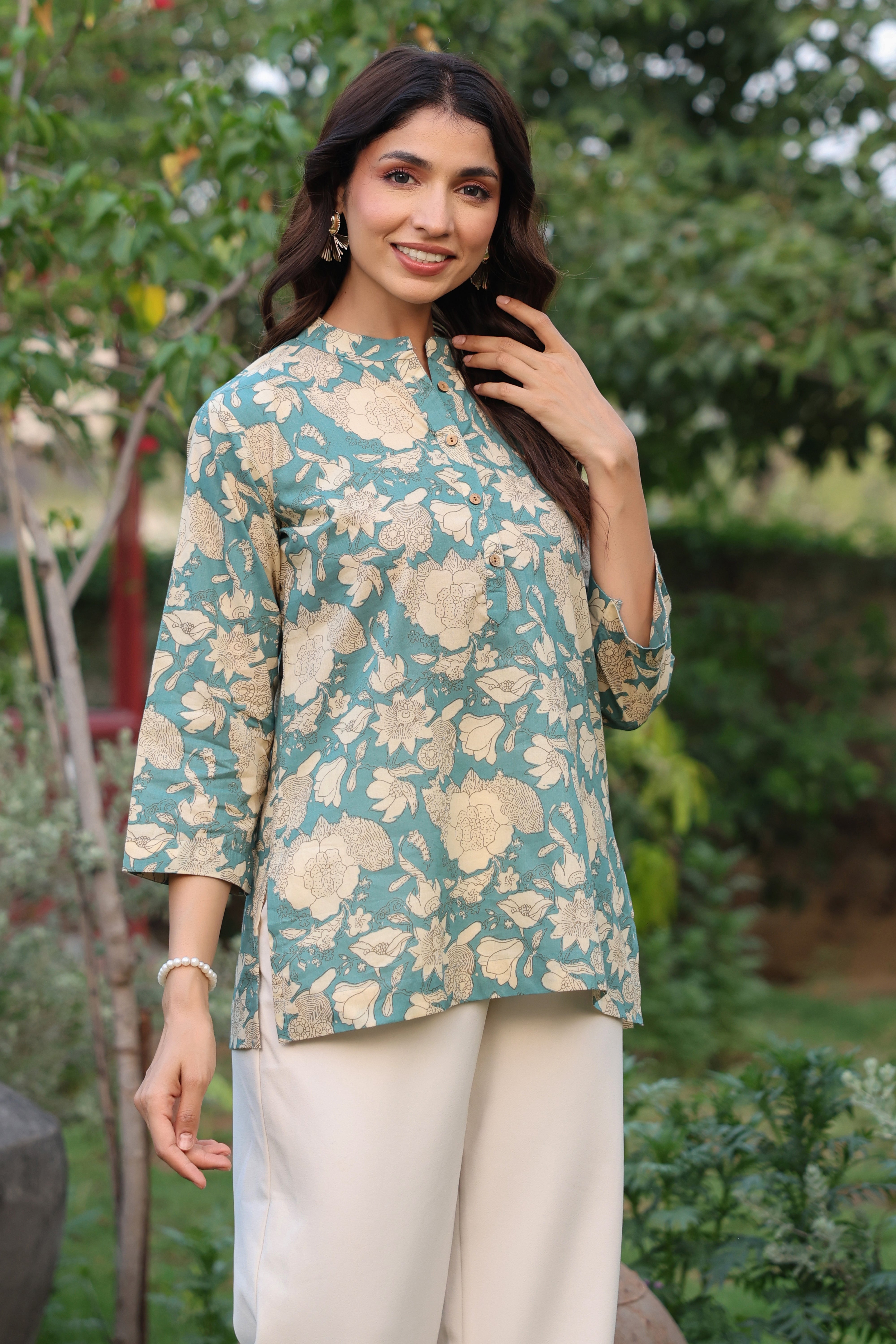 Teal Gardenia Cotton Top