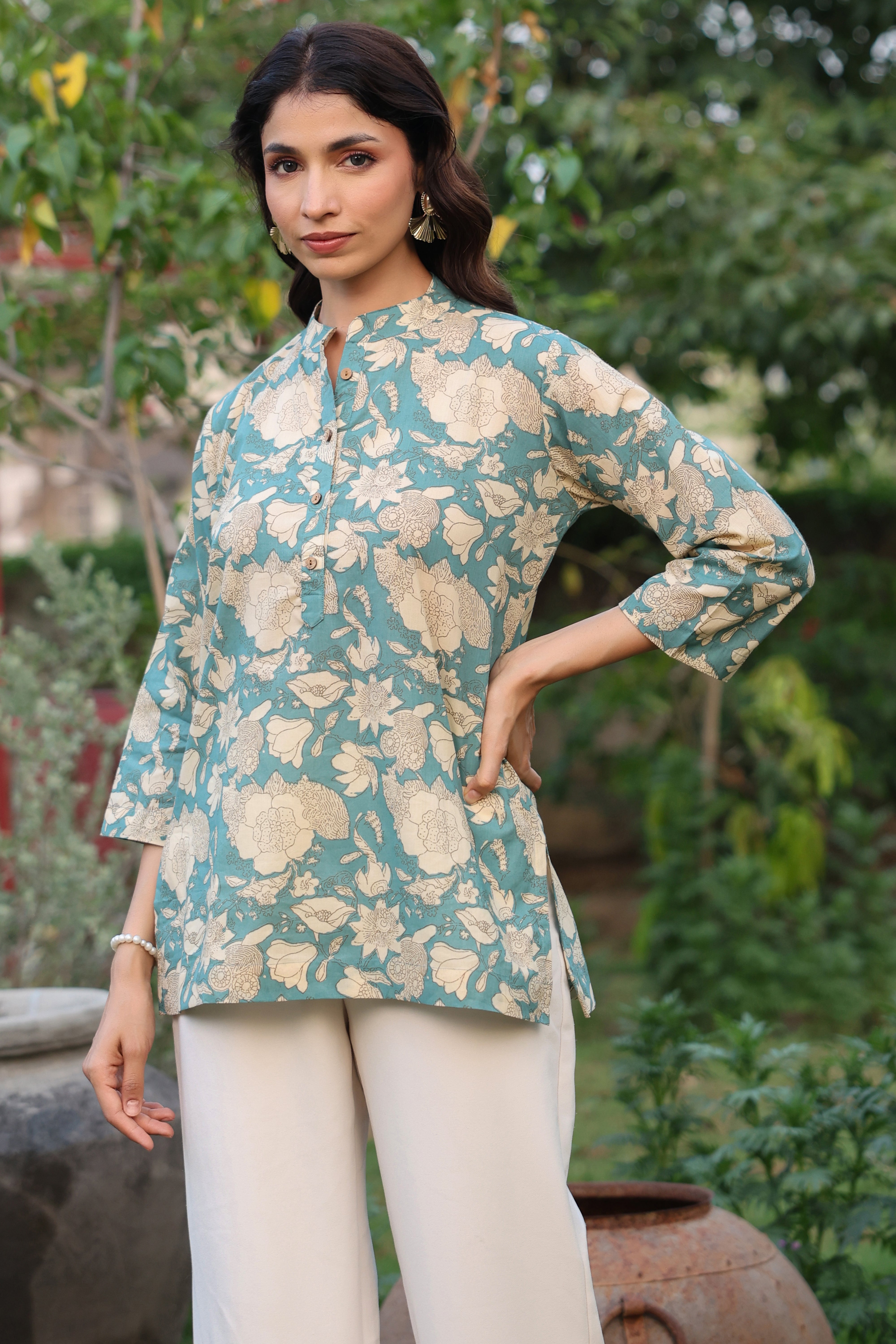 Teal Gardenia Cotton Top
