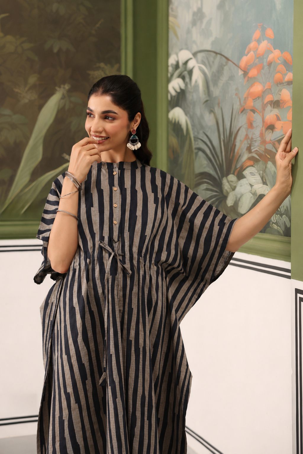 Black Grey Abstract Stripe Cotton Maternity - Nursing Kaftan ( One-Size )