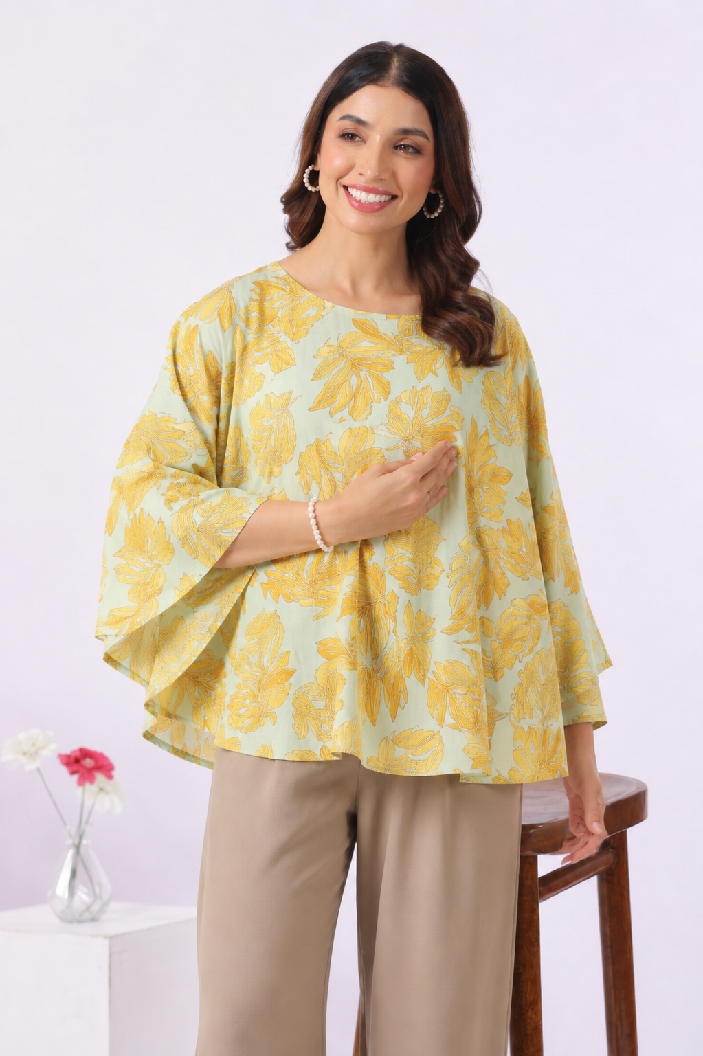 Buttter Yellow Leafy Cotton Nursing Cover (One-Size)