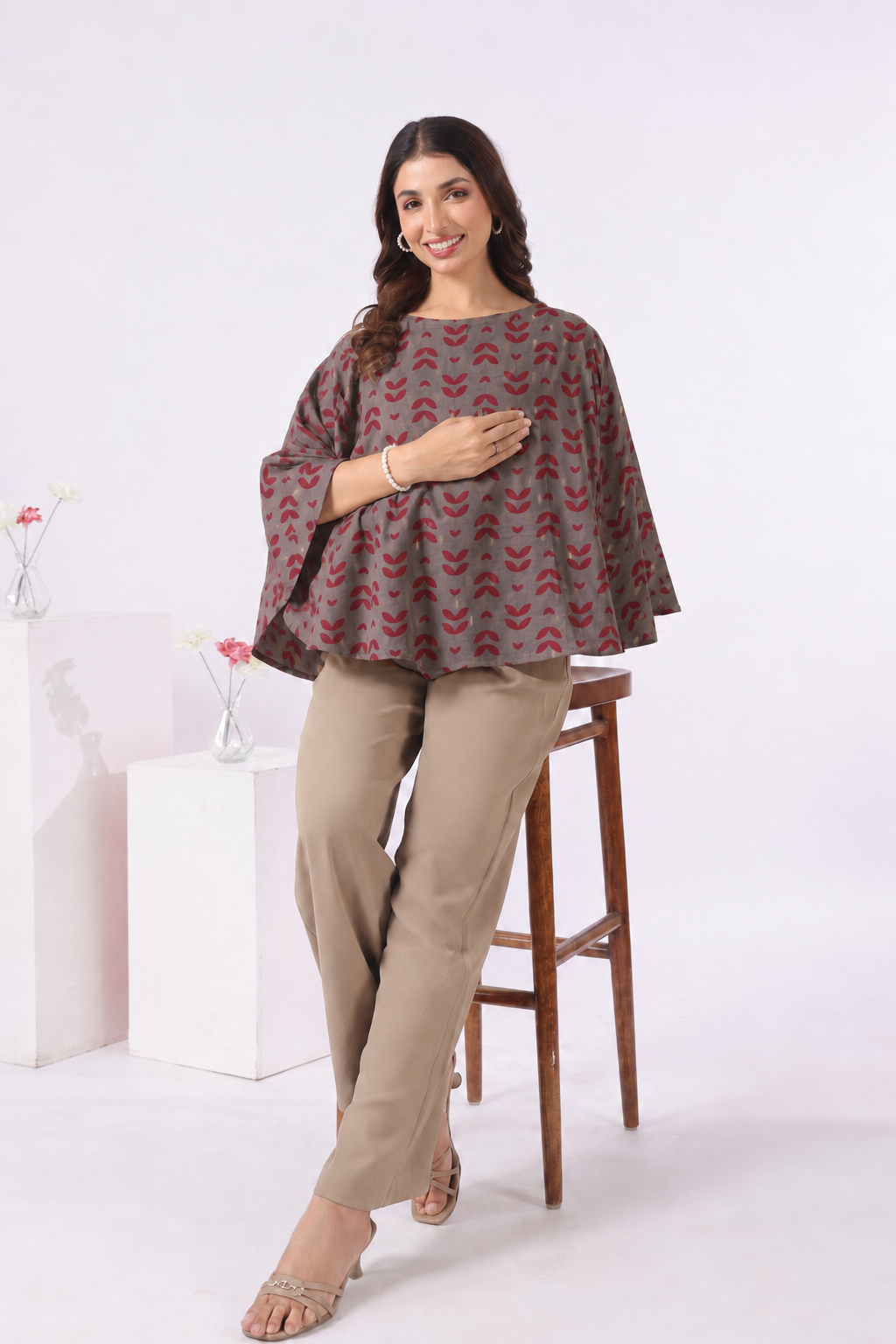 Grey Berry Leaves Cotton Nursing Cover (One-Size)