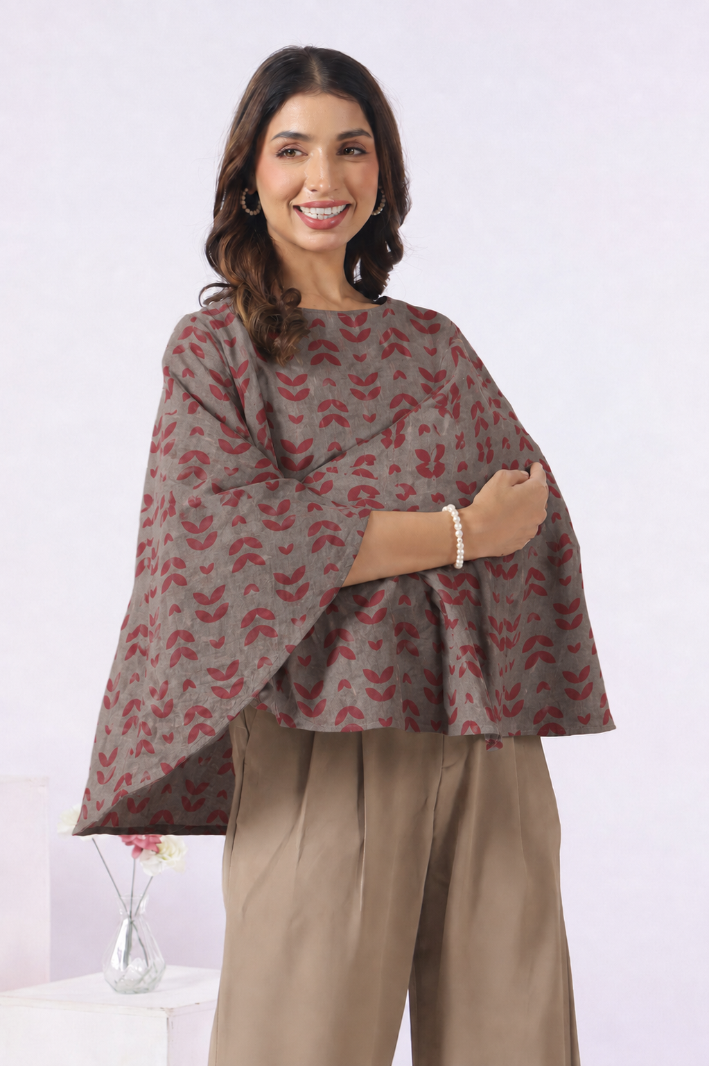 Grey Berry Leaves Cotton Nursing Cover (One-Size)