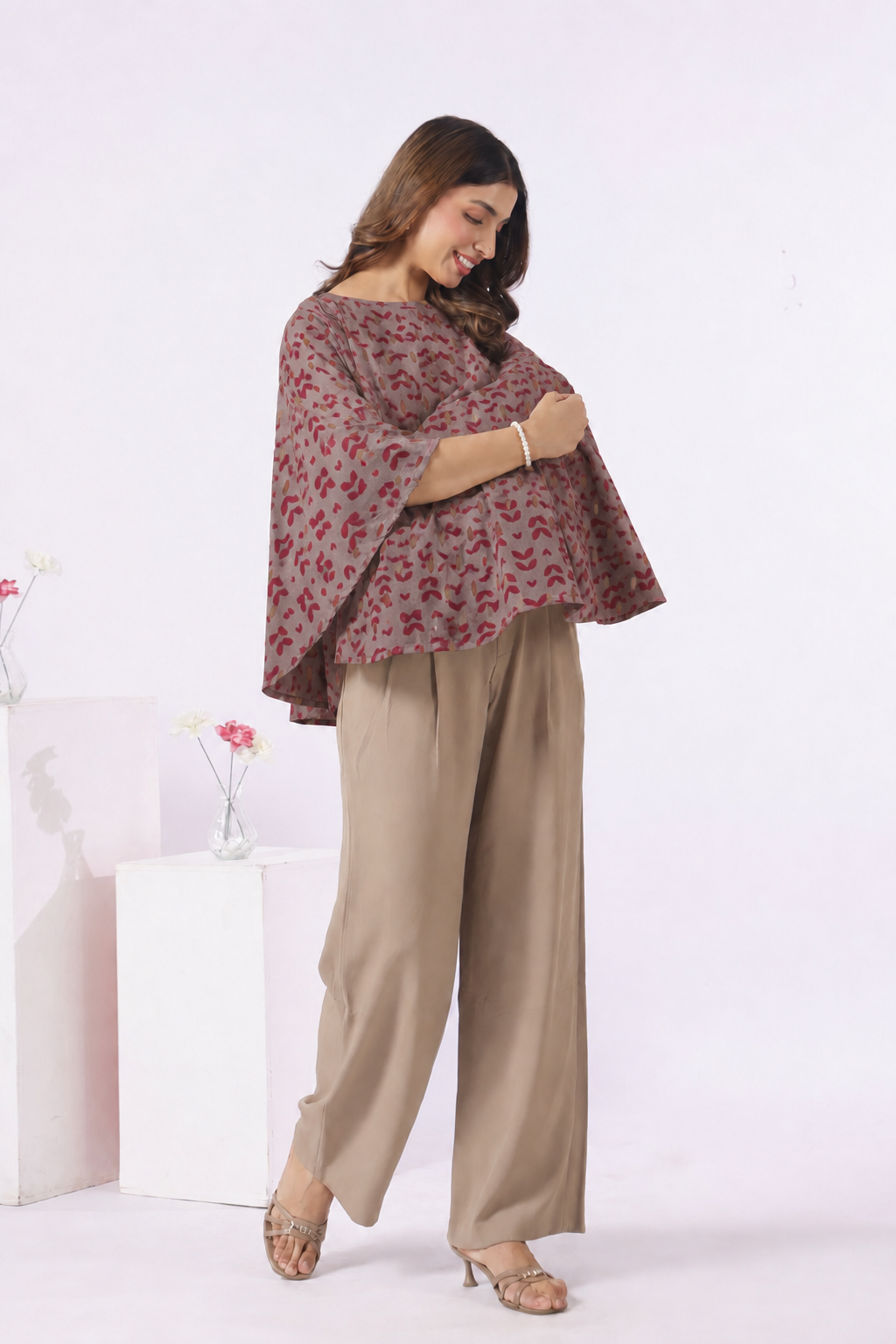 Grey Berry Leaves Cotton Nursing Cover (One-Size)