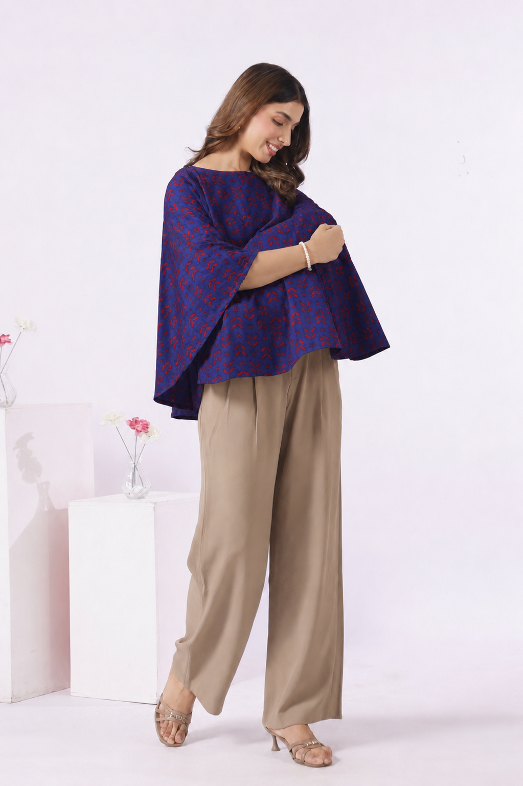 Indigo Petal Wave Cotton Nursing Cover (One-Size)