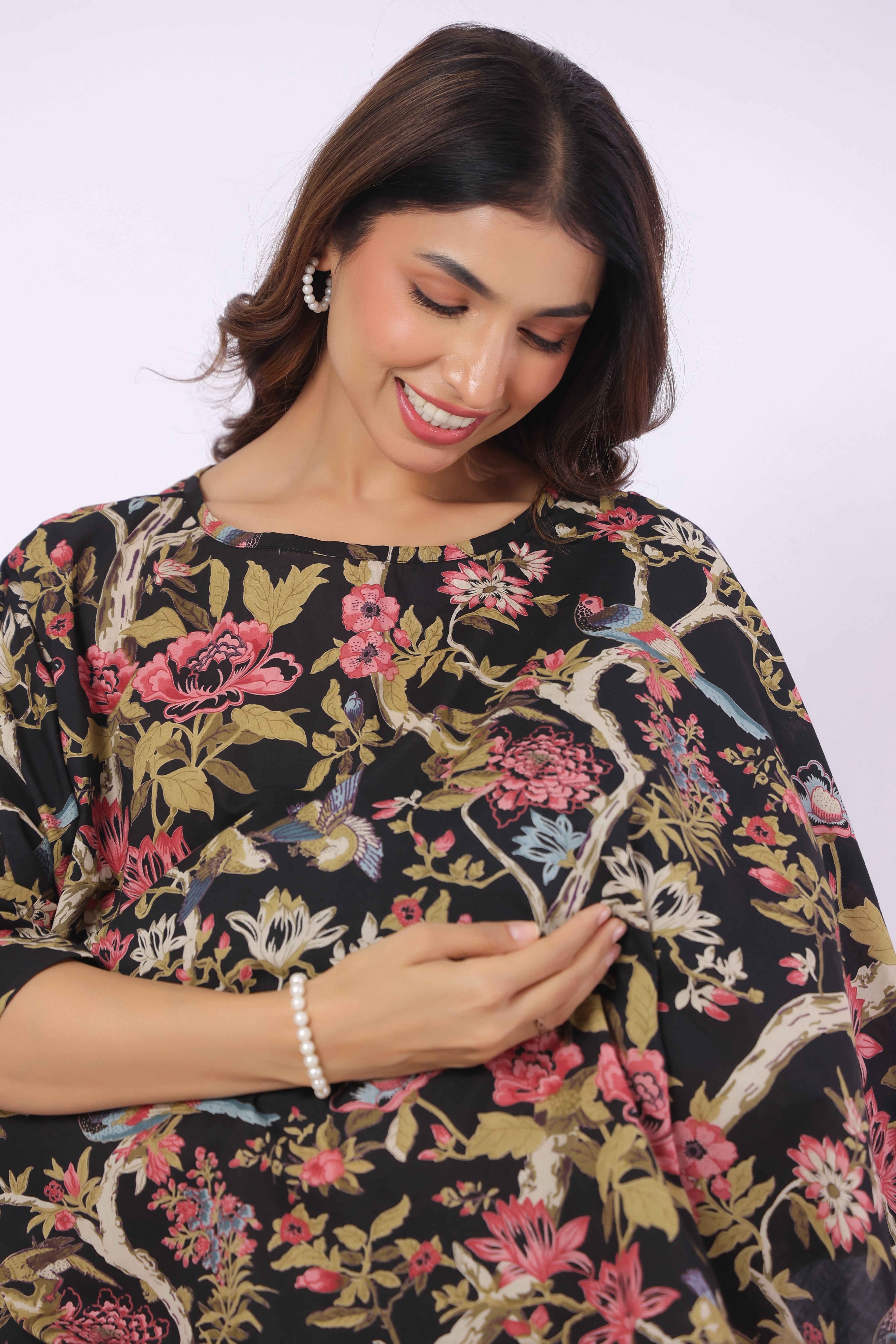 Twilight Garden Birds Cotton Nursing Cover (One-Size)